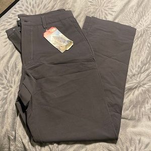 NWT - Mens 34/Regular North Face Rockaway Pants